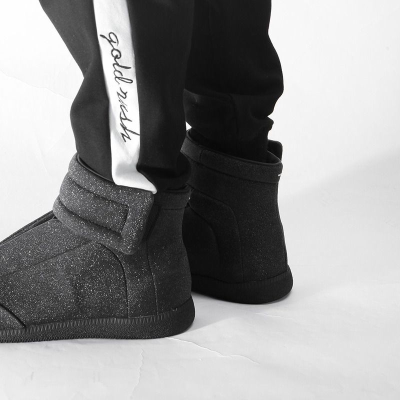 ma*s*n Ma*i*la black strass sneaker