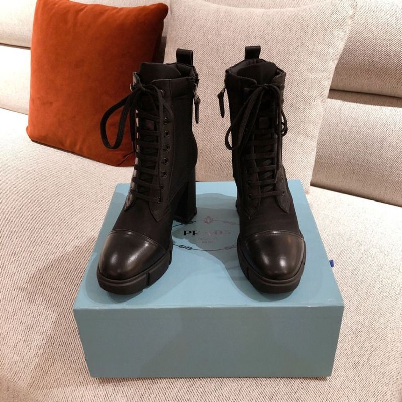 Pra*a  black high boots