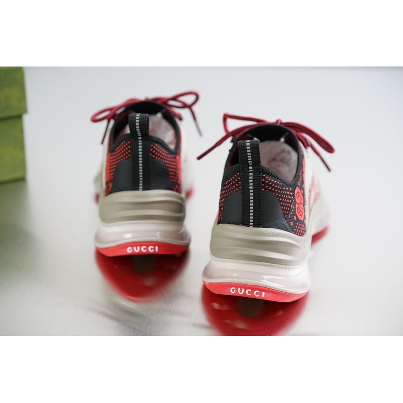 G*u*i run red/black sneakers