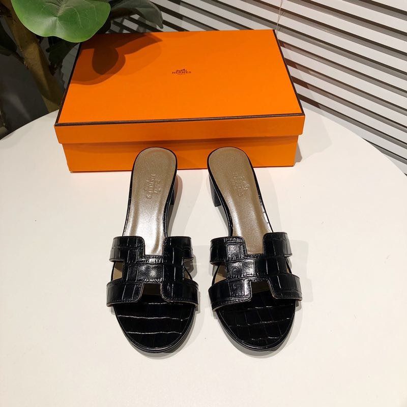 H**mes oran crocodile sandals in black