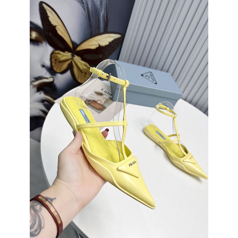 Pra*a leather flat sandals pink in yellow