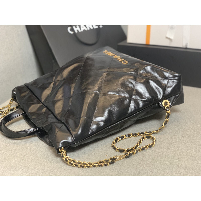 Ch*el 22ss gloss leather chain backpack black