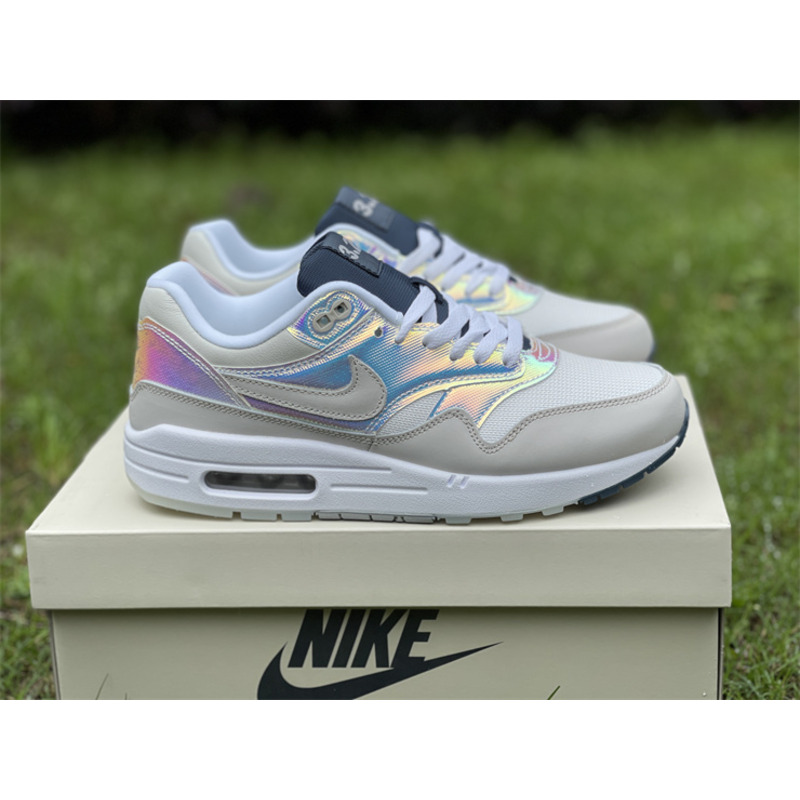 Nike Air Max 1 AMD La Ville Lumière Sneaker Summit White/Light Bone