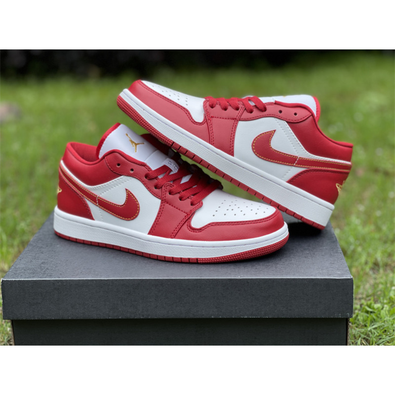 Air Jordan 1 Low Sneaker Cardinal Red/Light Curry-White