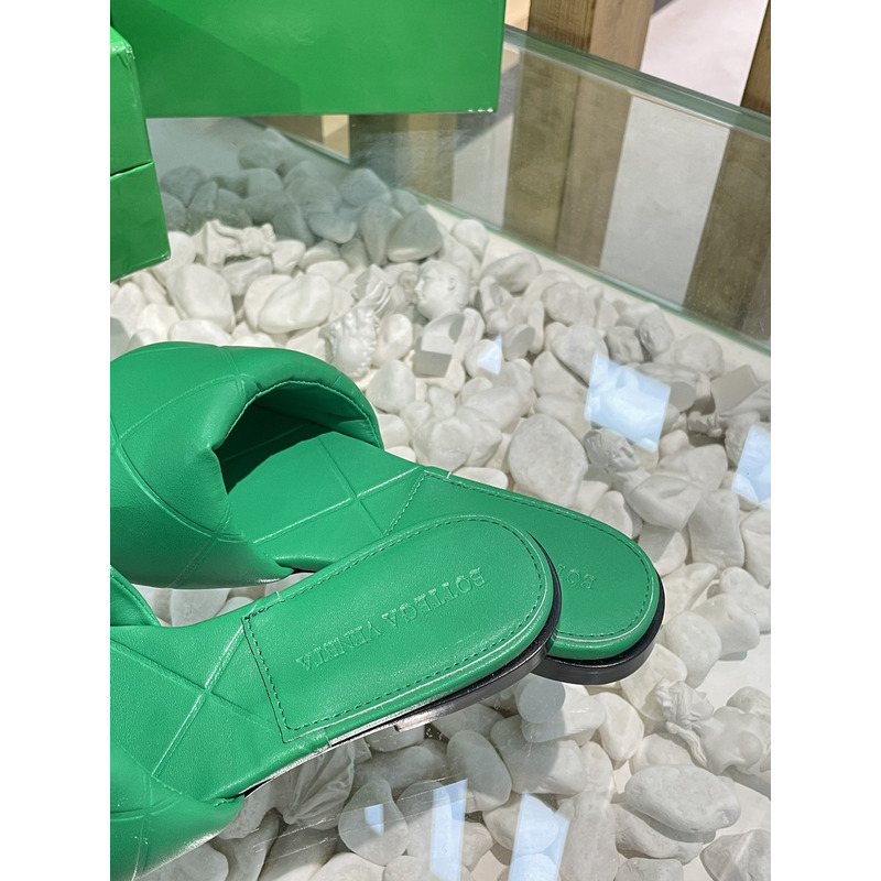 Bo*te*ga ve*ne*ta rubber lido sandals parakeet