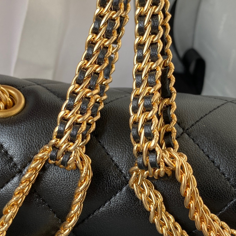 Ch*el small flap bag lambskin aprocit black