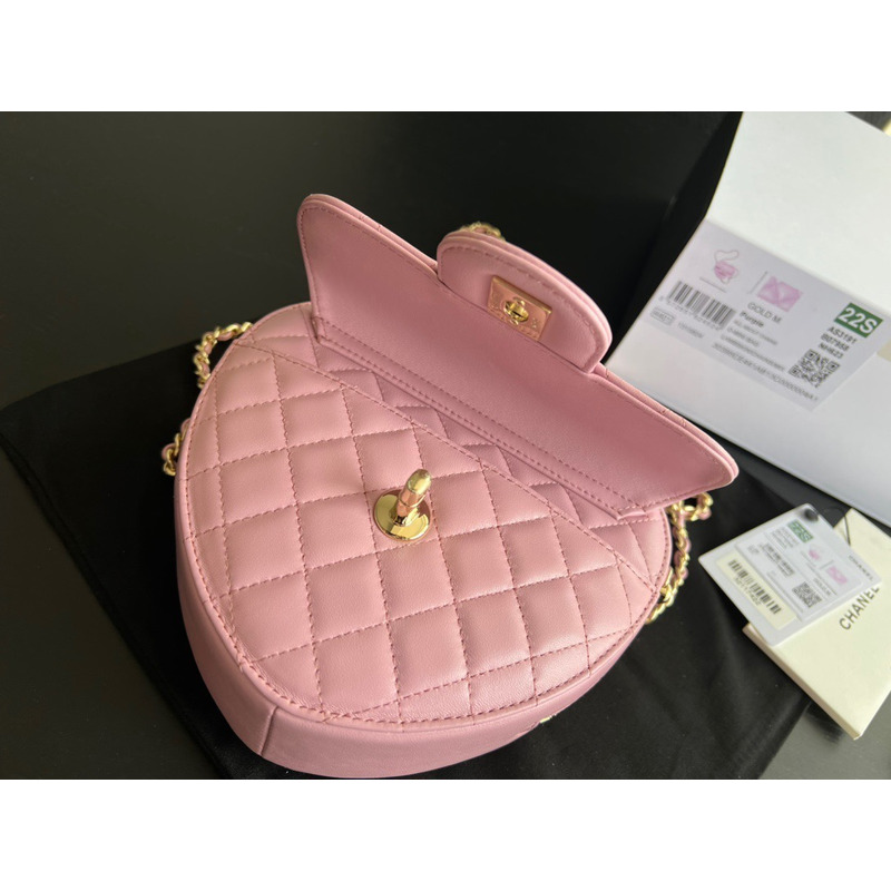 Ch*el heart bag sheepskin & gold-tone metal coral pink