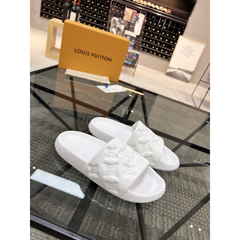 l**is V*t*n waterfront slippers white
