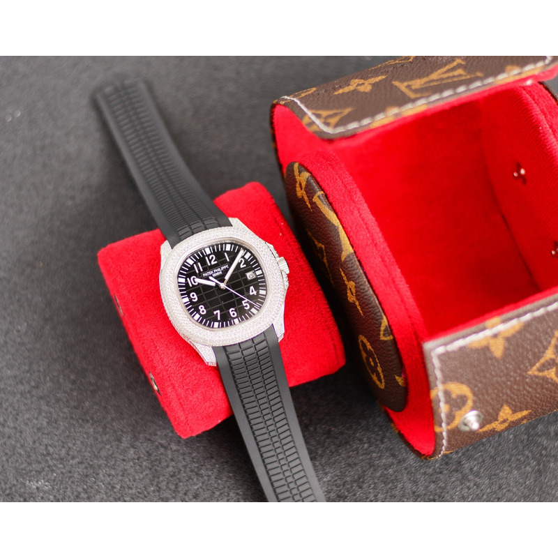 Patek Philippe Black 5168G - AQUANAUT