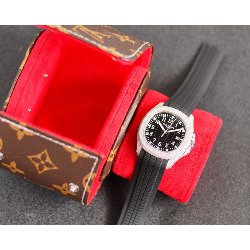 Patek Philippe Black 5168G - AQUANAUT