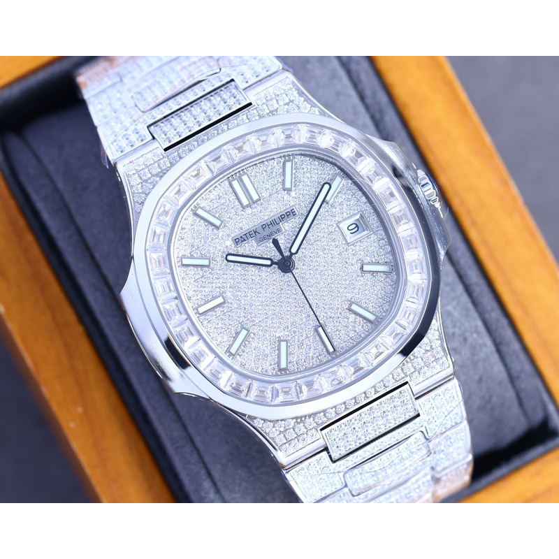 patek philippe nautilus 5711 white emerald Di*m*nds