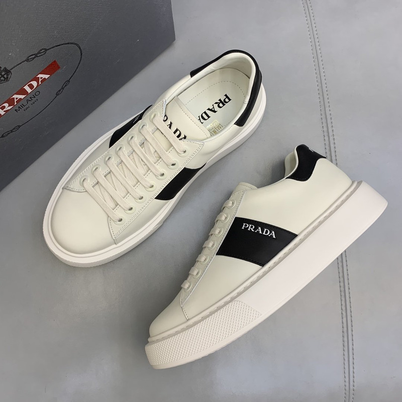 Pra*a unisex plain leather logo low-top sneakers black