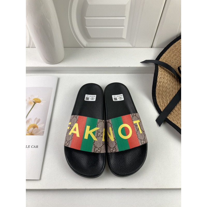 G*u*i sandal flippers gg