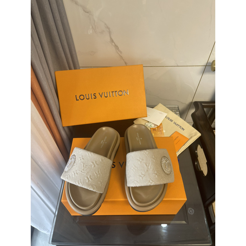 l**is V*t*n pool pillow flat comfort mules taupe
