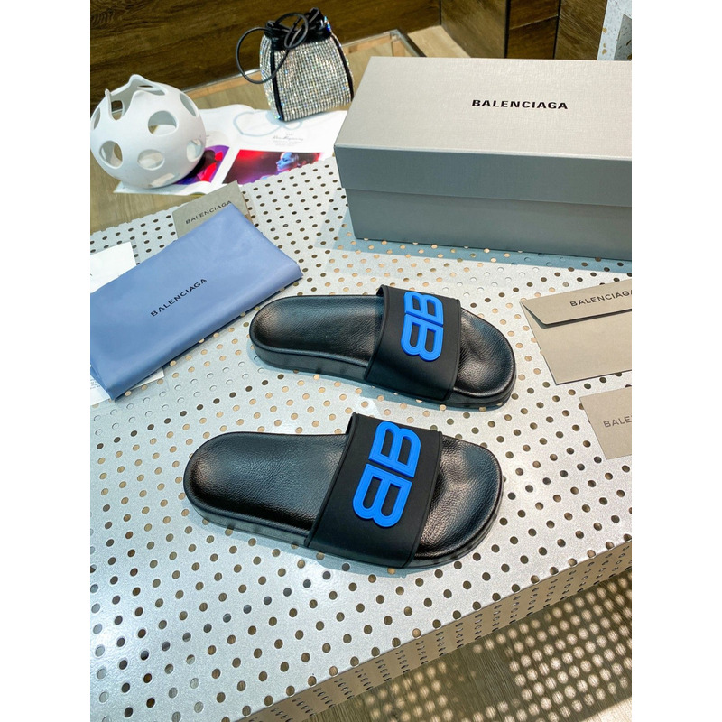 Ba*len*cia*ga glow-in-the-dark bb pool slides black & blue