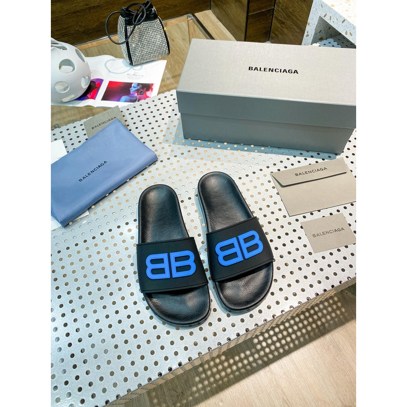 Ba*len*cia*ga glow-in-the-dark bb pool slides black & blue