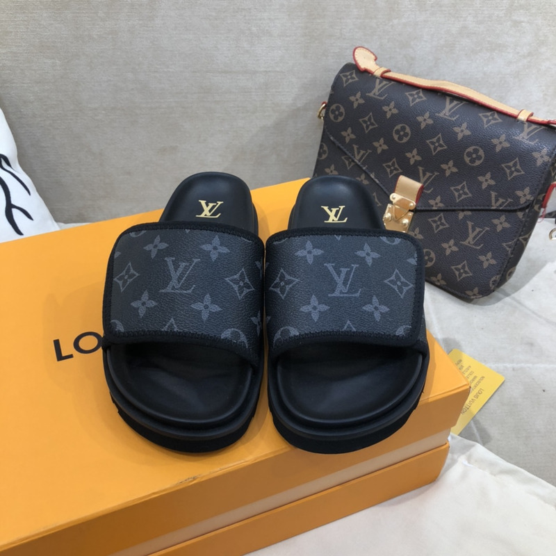 l**is V*t*n classic monogram mules black