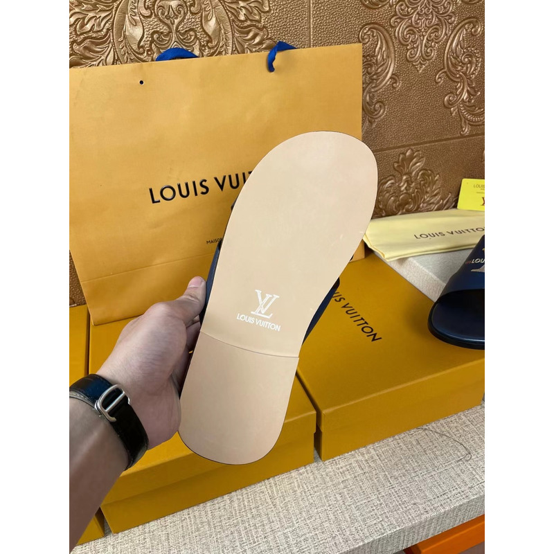 l**is V*t*n gold logo mules navy black