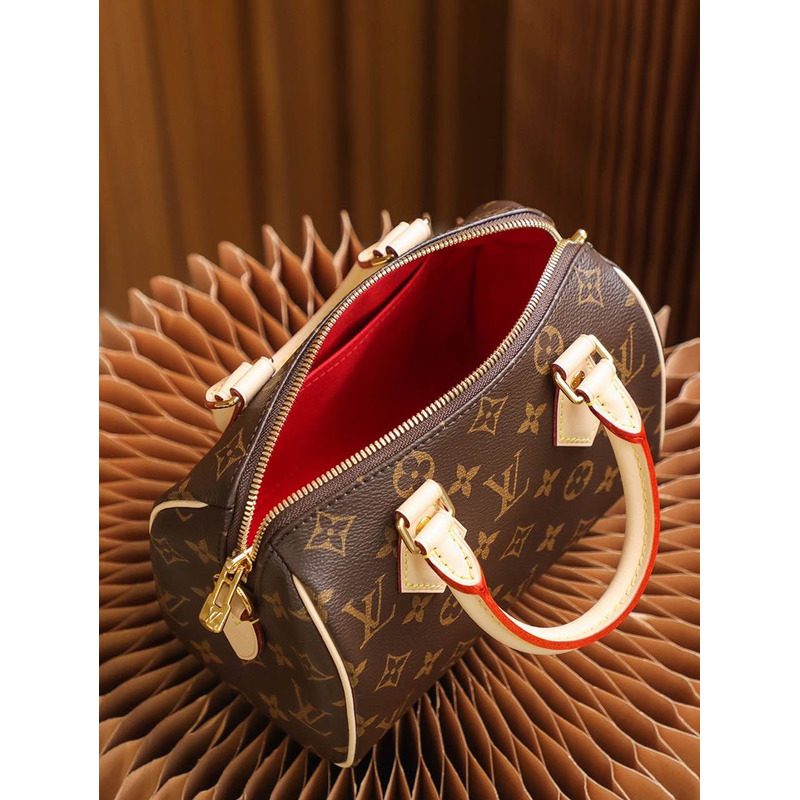 l**is V*t*n speedy handbag