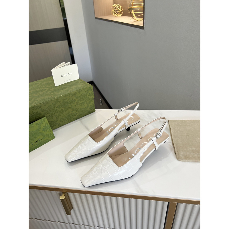 G*u*i crocodile leather low heel lace-up pumps white