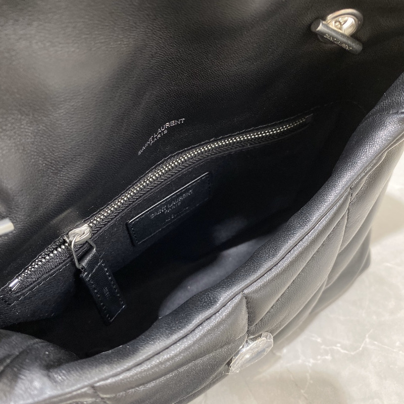 Saint Laurent  23×15.5×8.5cm