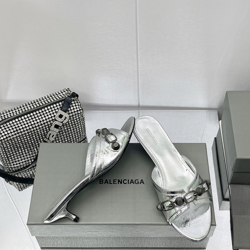Ba*len*cia*ga cagole sheepskin sandals  silver