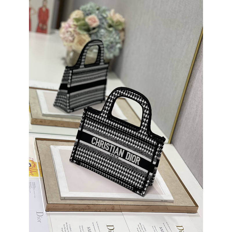 D*or mini book tote bag oblique print 24x17x7cm in blue