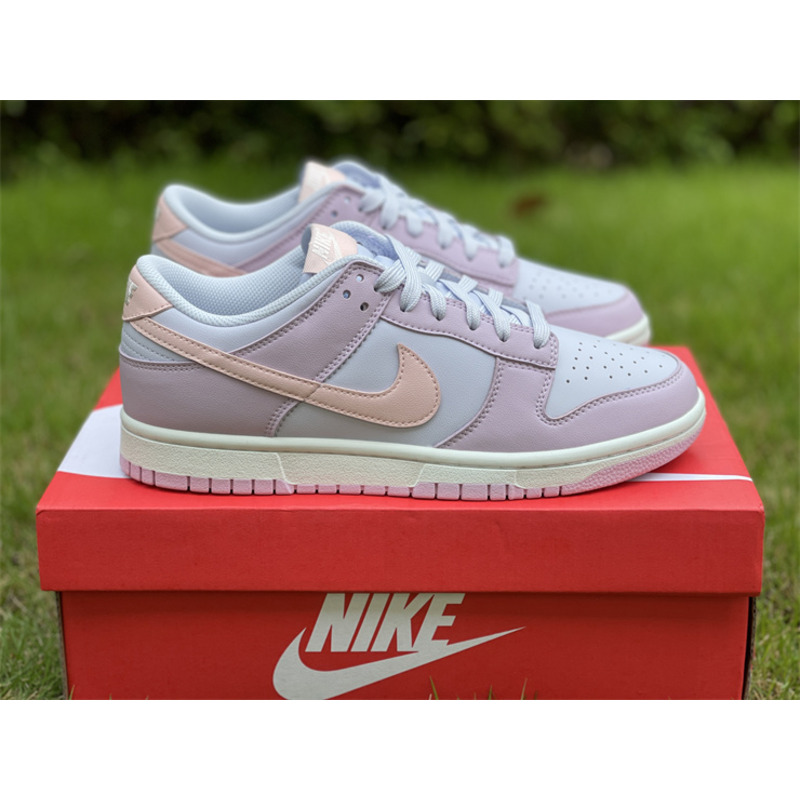 Nike Dunk Low Sneakers Pink