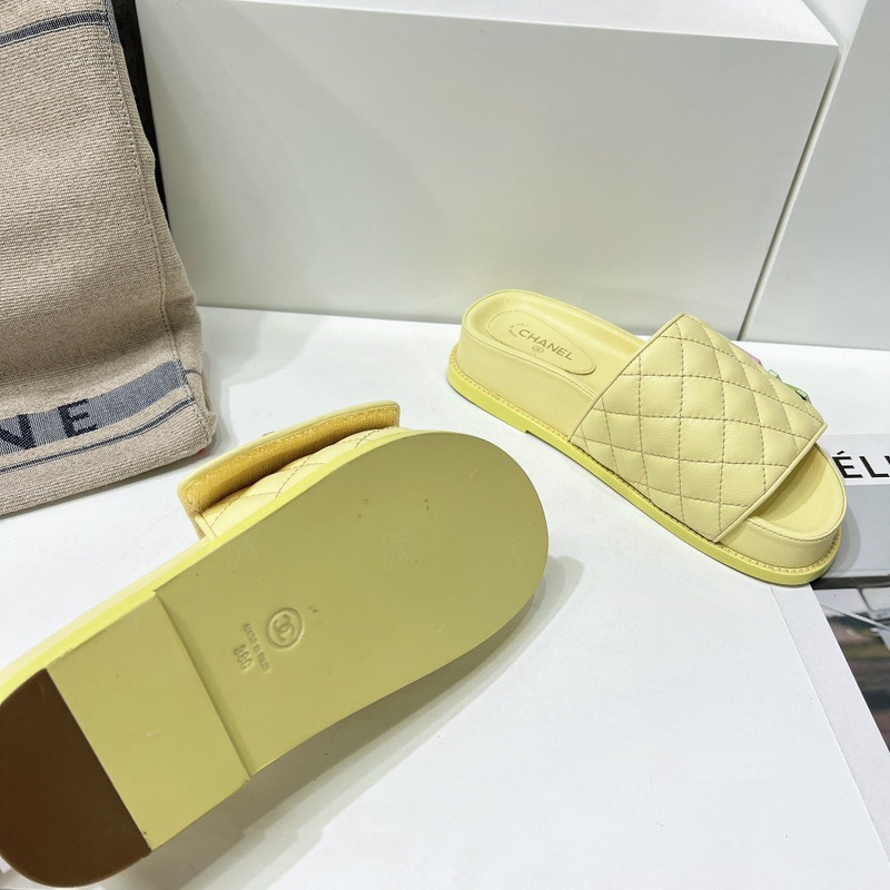 Ch*el multicolor mules yellow