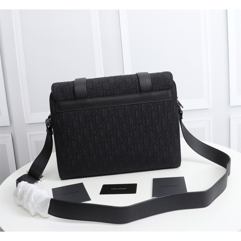 D*or D*or messenger bag oblique jacquard in beige&black