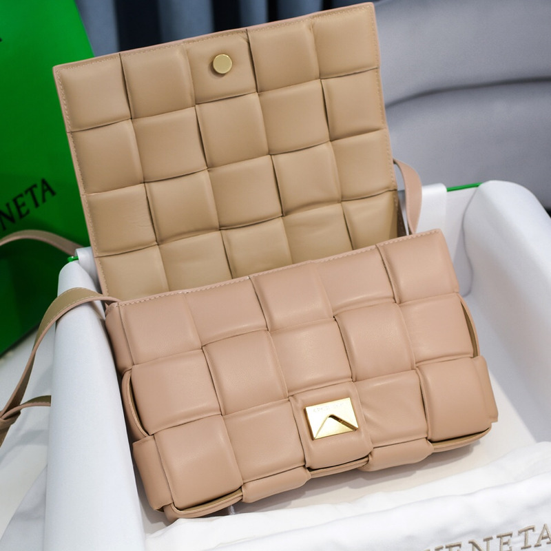 Bo*te*ga ve*ne*ta padded cassette leather shoulder bag beige