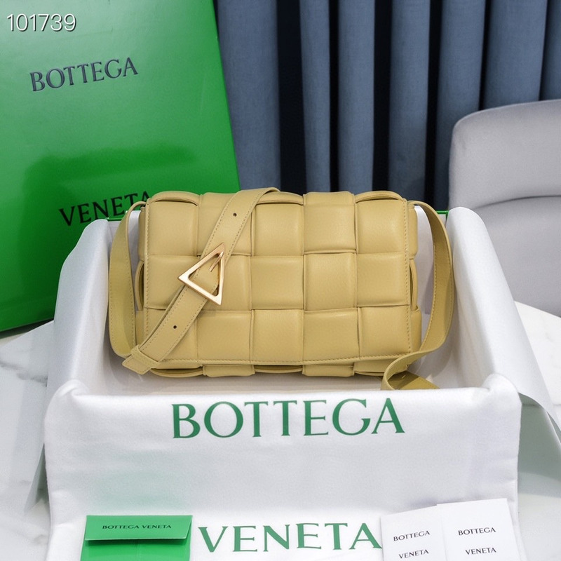 Bo*te*ga ve*ne*ta padded cassette leather shoulder bag beige