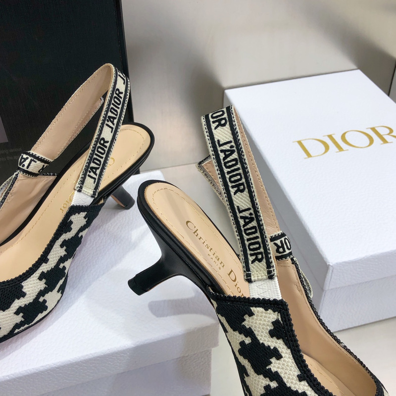 D*or j