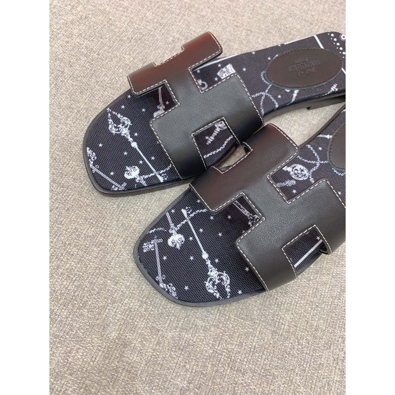 H**mes oran flat sandals in black