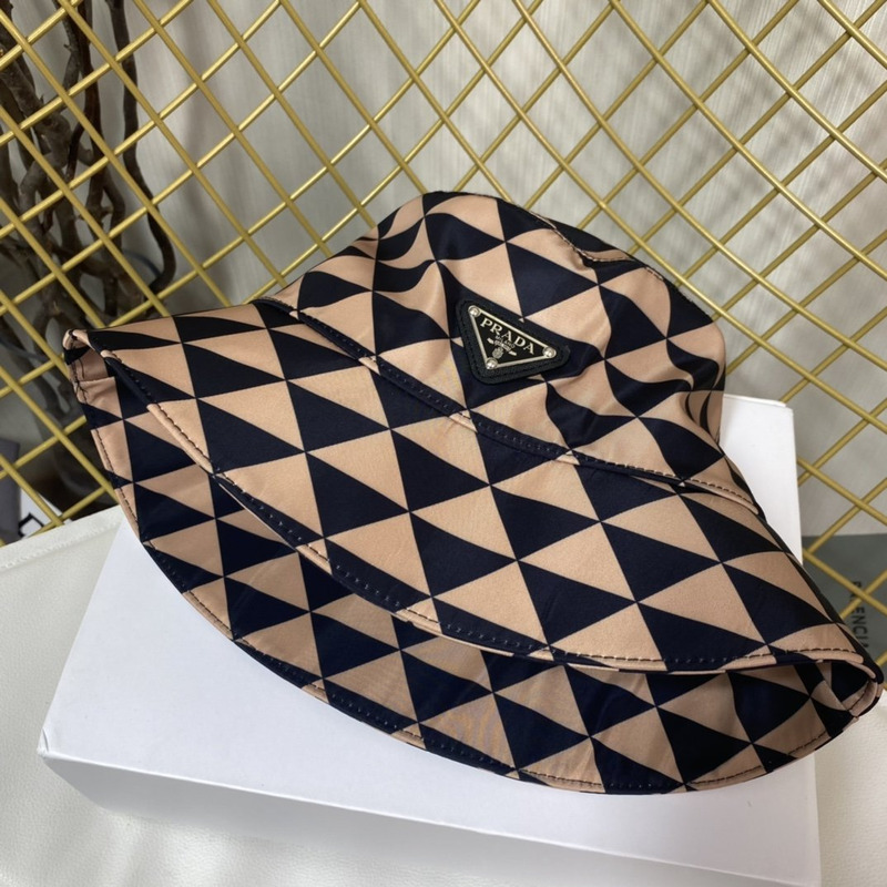 Pra*a printed re-nylon bucket hat pink and black