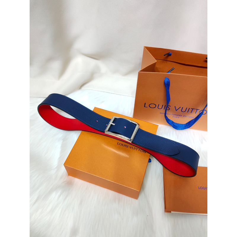l**is V*t*n silver-tone lock belt red