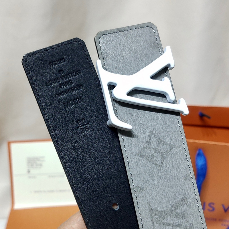 l**is V*t*n white lv lock leather belt grey