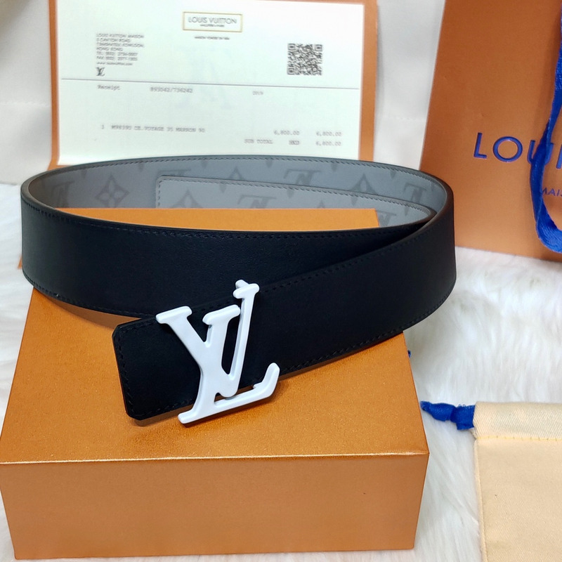 l**is V*t*n white lv lock leather belt grey