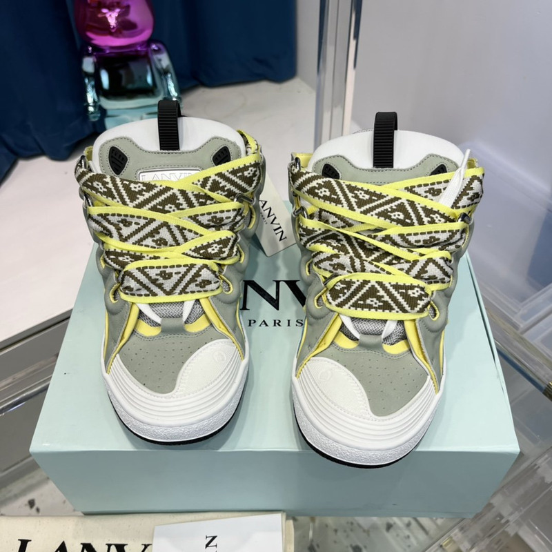 Lanvin Curb Suede Pastel in Blue