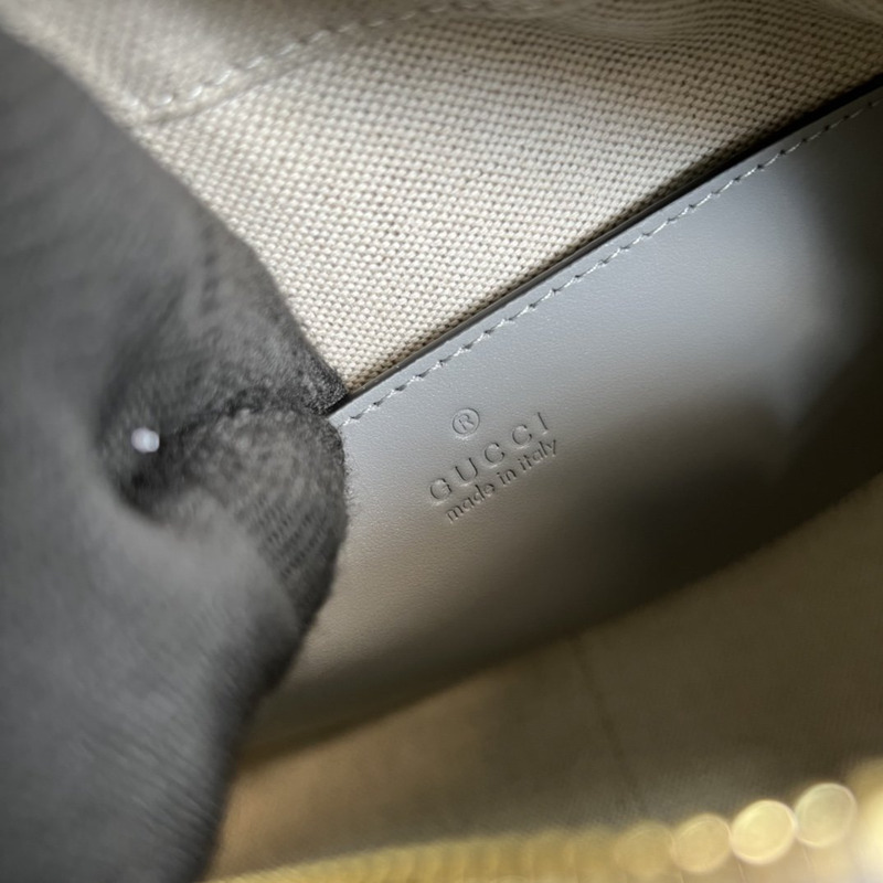 G*u*i matelassé leather shoulder bag grey leather