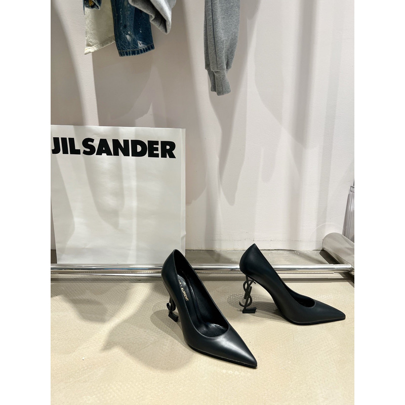 Saint Laurent Opyum Pumps In Patent Leather With Black Heel
