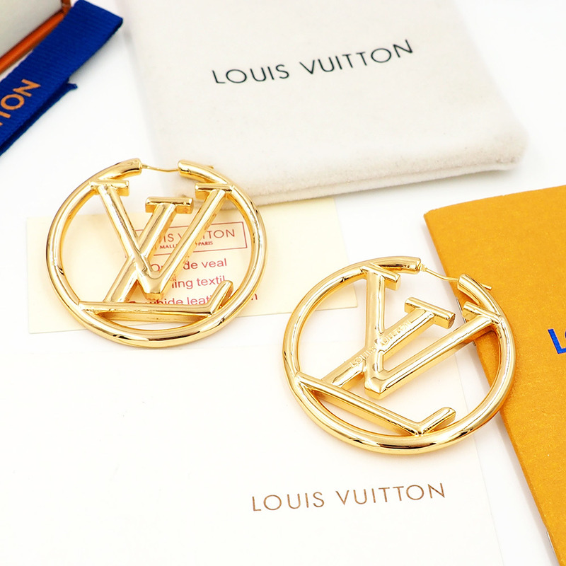 l**is V*t*n l**ise hoop earrings gold-colour