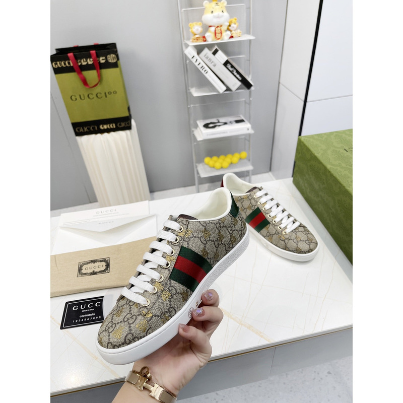 g*u*i ace S*p*e bees sneaker