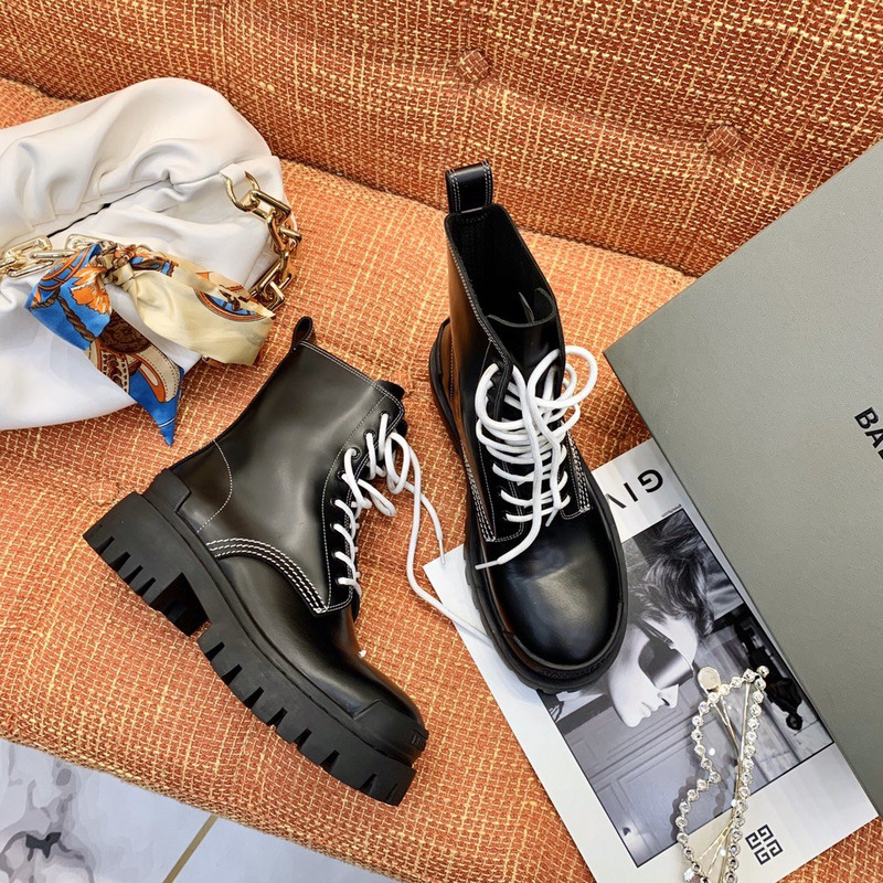 Ba*len*cia*ga wmns strike lace-up martin boots black/white