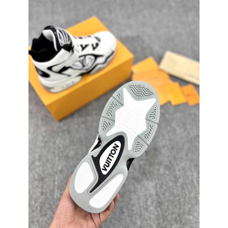 l**is V*t*n trainer 2 sneakers