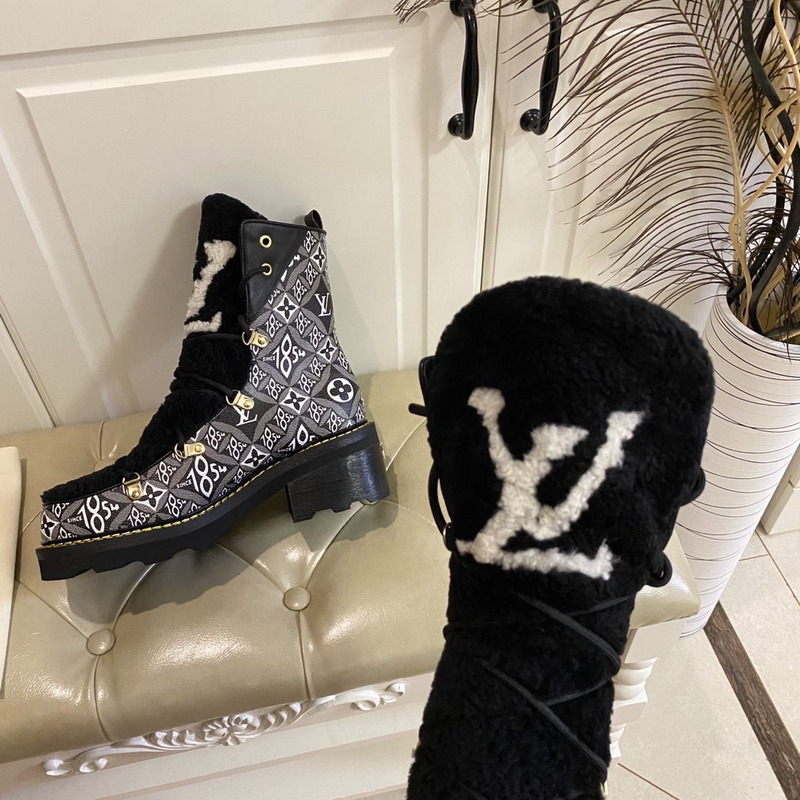 l**is V*t*n 2020 beaubourg ankle boots