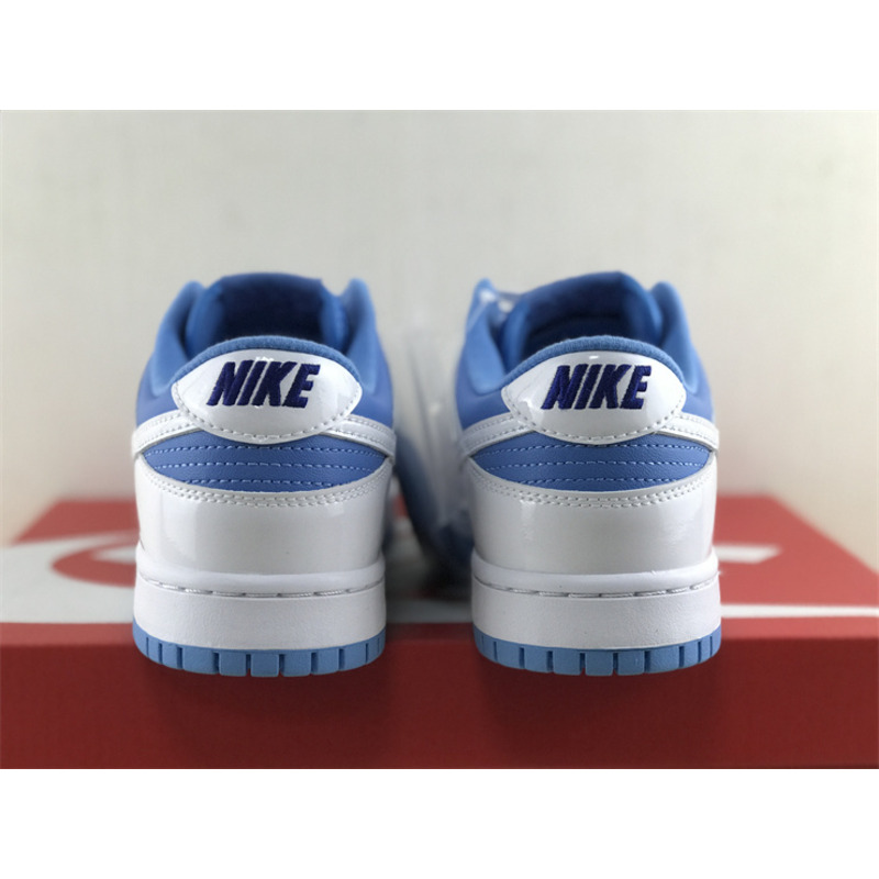 Nike Dunk Low Reverse UNC in Blue