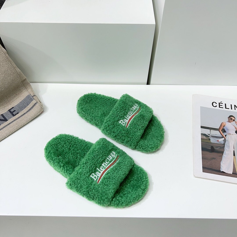 Ba*len*cia*ga logo-embroidered faux shearling slides green