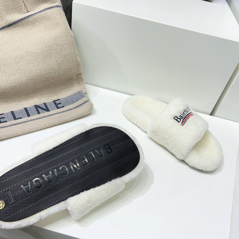 Ba*len*cia*ga logo-embroidered faux shearling slides white