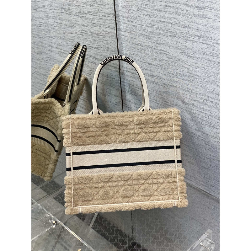 D*or small book tote bag cannage shearling latte
